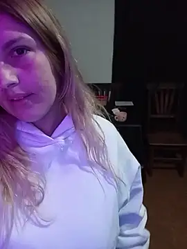 Chatroom XXX en direct de mica_sweet11