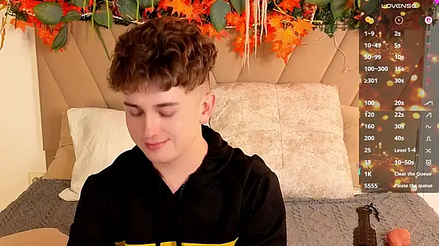 XXX chat uživo modela Miless_Cooper