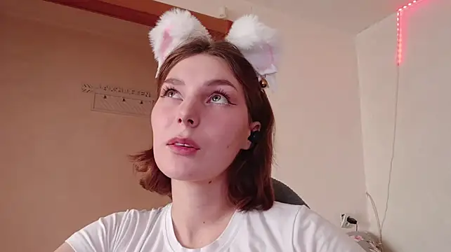 XXX chat uživo modela ShantellUshijima
