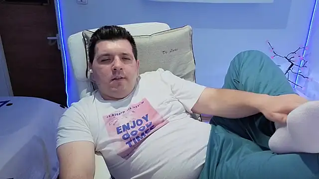 JasonJacks Adlı Modelin Canlı XXX Sohbeti