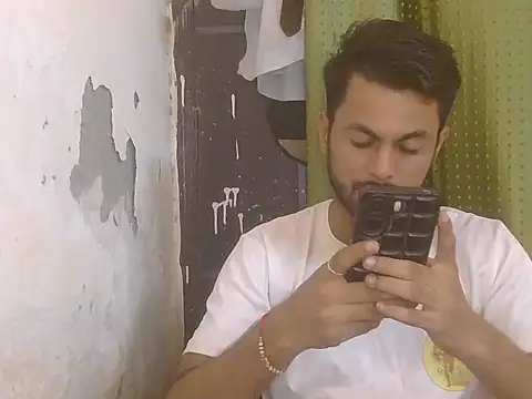แชท XXX สดของ Stubborndesiboy