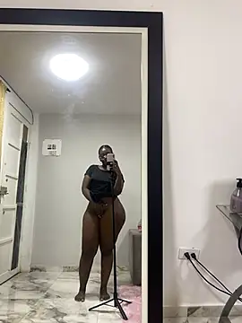 Zahhy_ Chat XXX in diretta