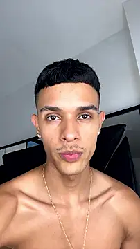 Busterspinter live XXX chat