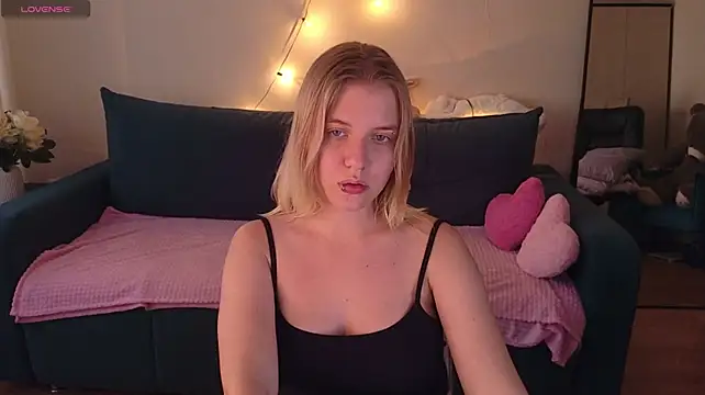 Chat +18 de Viki_Charm ao vivo