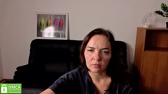 Kira_lorens3's Live XXX Chat