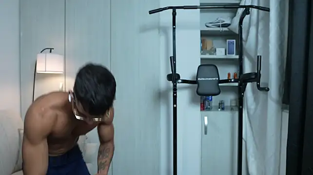 Paradise_boy__ 即時 XXX 聊天