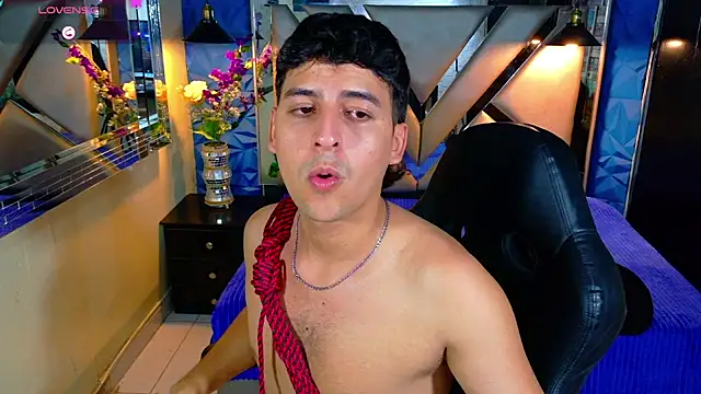 Živý XXX chat ian_sprouse