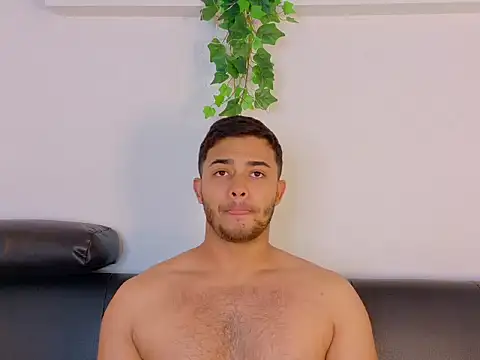 TylerWest_ Chat XXX in diretta