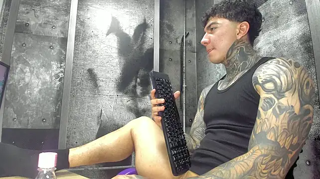 Gury_tattoo Live XXX-Chat