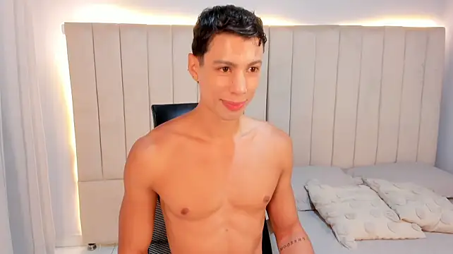 JustPhantom Live XXX Chat