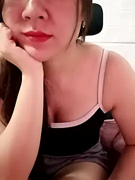 Chat XXX en directo de Romilk-12