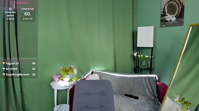 LeticiaRomano Adlı Modelin Canlı XXX Sohbeti