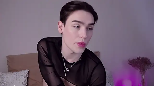 RobbyCharming 即時 XXX 聊天