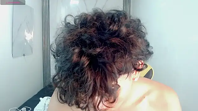 Chatroom XXX en direct de FUNNY_DICK_
