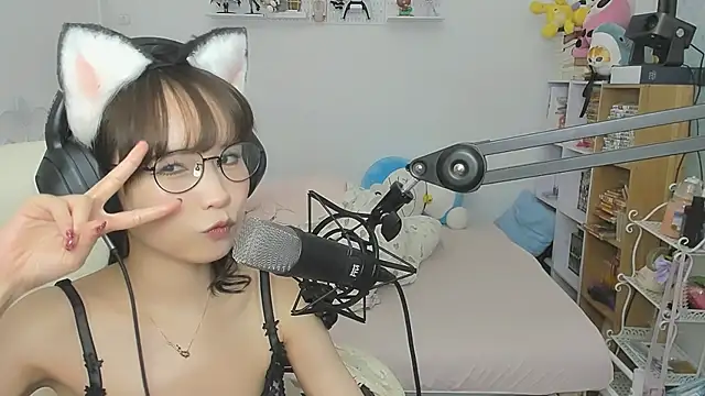 NeKo-nEk0-niI's Live XXX Chat