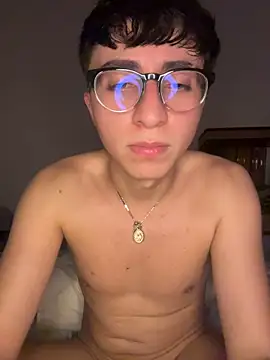 Czat XXX na żywo – CamiRojas_boy
