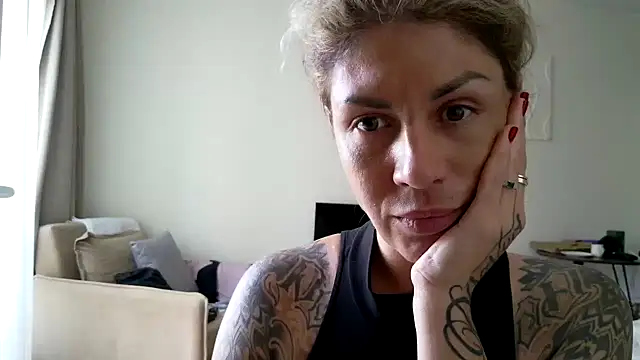 Rioxxxxa – Live XXX-chat