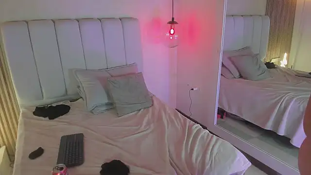 AndreinaLopezz Adlı Modelin Canlı XXX Sohbeti