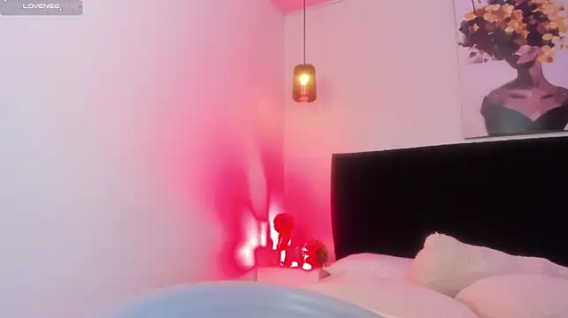 צ'אט XXX בשידור חי של dolly_zoe