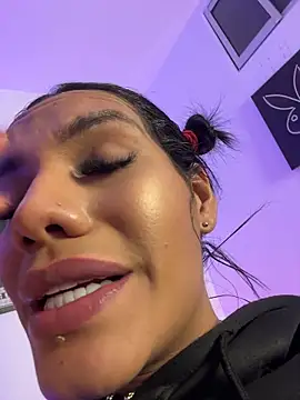 Chat +18 de Victoria14_ ao vivo