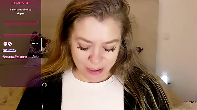 צ'אט XXX בשידור חי של PetersEmily