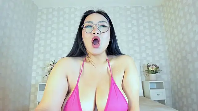 Онлайн чат XXX NatsumiHun