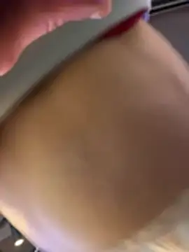 הופעת וובקאם של F3ckd0lllucy