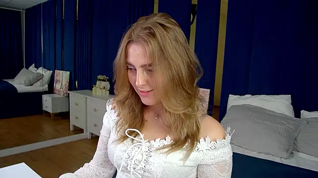 XXX chat uživo modela EllaBells