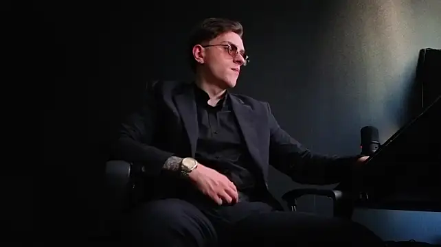 Онлайн чат XXX FelixStarkk