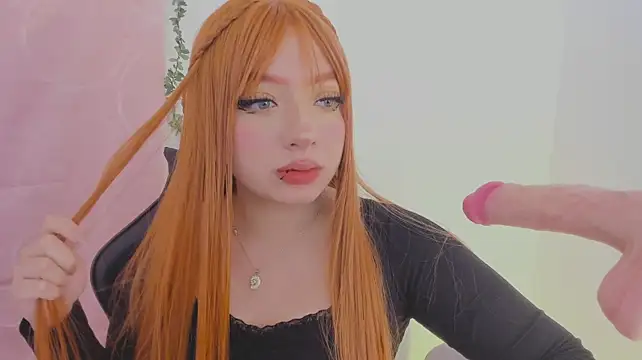 Chloe_Luv: онлайн-секс-чат
