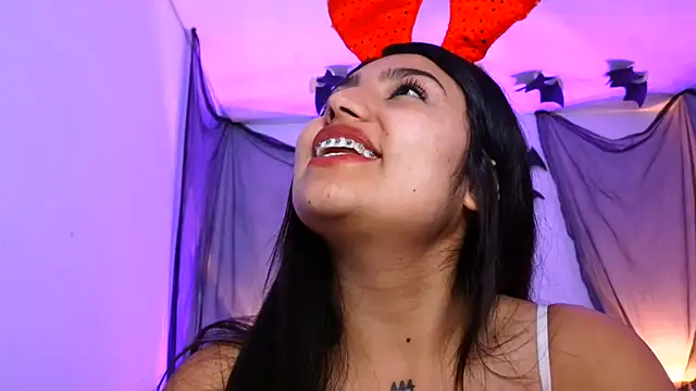 Chat +18 de Sahara_aldridge15 ao vivo