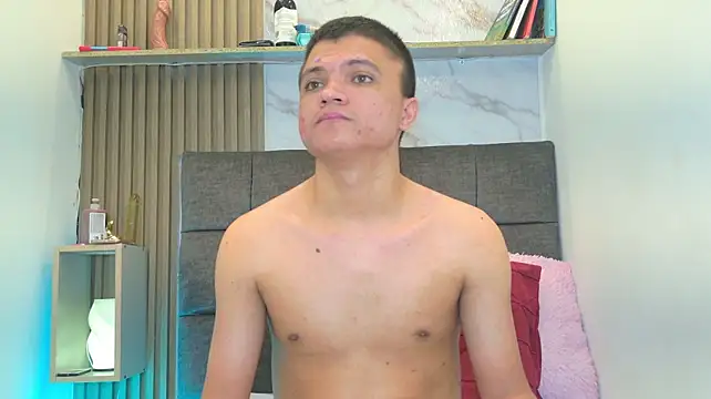 aly_n_sebas' Live XXX Chat