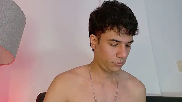 Derek_stud_ live XXX chat