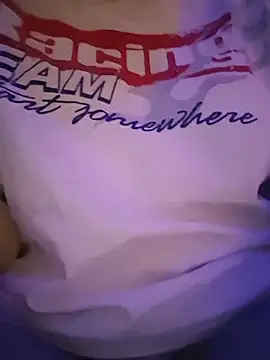 Sweettinydiamond live XXX chat