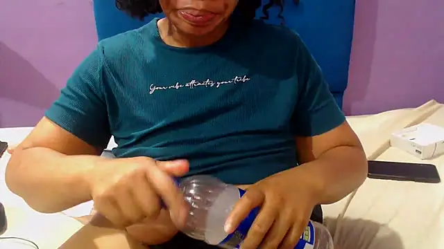 YELLOWBUSTYMELLONSn Live XXX chat
