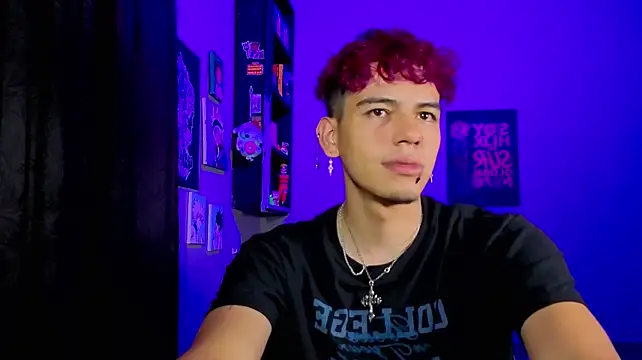 Chatroom XXX en direct de MikeyKuro