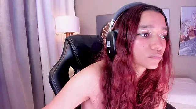 Chat XXX en directo de charlotte_bluee