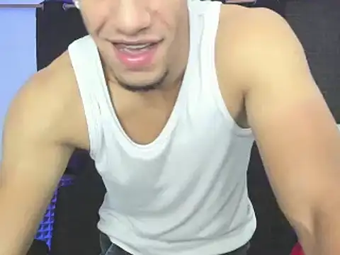 jhonnysnow17 Adlı Modelin Web Kamerası Şovu