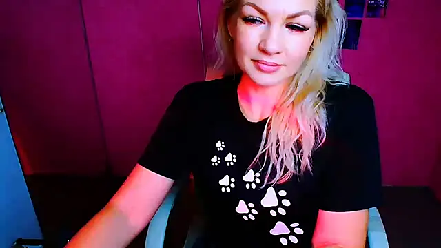 Baddy_Girl_: онлайн-секс-чат