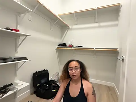 ReeseZen's Live XXX Chat