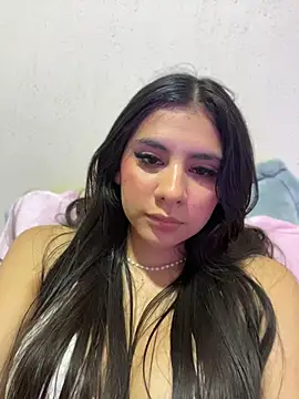 sthephania11 Adlı Modelin Canlı XXX Sohbeti
