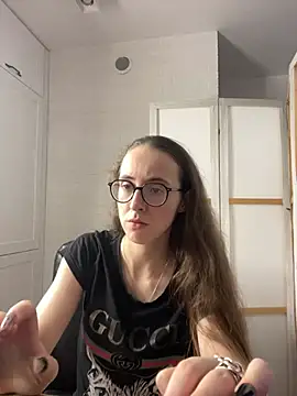 XXX chat uživo modela MartiniiSelenna