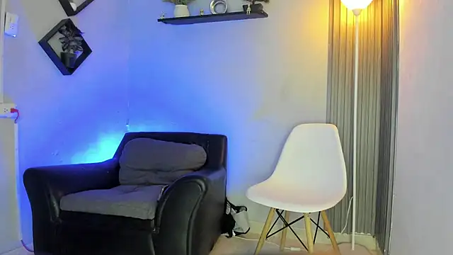 Chat +18 de Noah_mill ao vivo