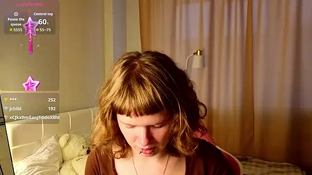 VioletDesiree Chat XXX in diretta