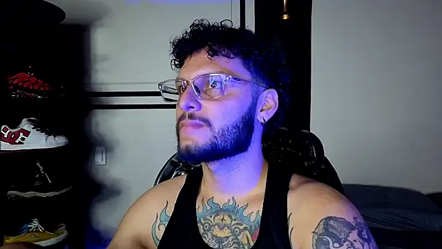 Tadeo_Prieto_'s Live XXX Chat