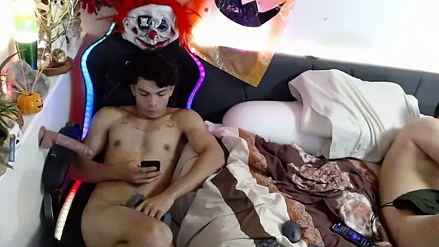 Онлайн чат XXX Kevinjchan1