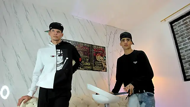 COOL_BOYS2 Live XXX-Chat