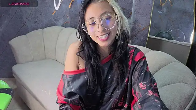 Chat +18 de raven_stone_cn ao vivo