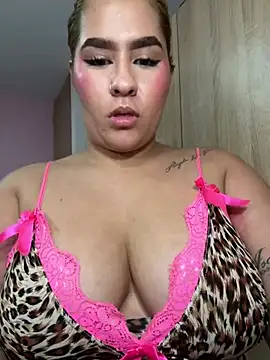 Arletl69 XXX чат на живо