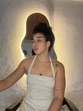 Chat +18 de Miily_0 ao vivo